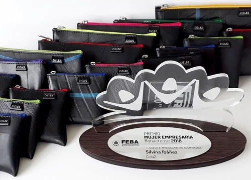 Premio Cicla2 Mefeba Sustentable4 Cámaras De Neumáticos Descartables Transformadas En Marroquinería - Moda Sostenible