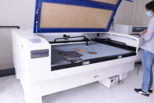 Grabadora Laser Tecnología 3D En La Industria Del Calzado - Máquinas Calzado/Cuero