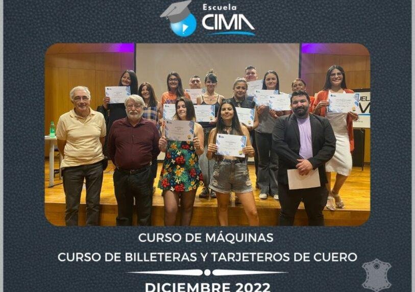 Escuela Entrega De Diplomas A Egresados De Cursos De Marroquinería - Eventos Calzado, Cuero