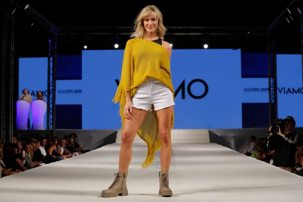 Viamo En Pinamar Moda Look Indumentaria Online